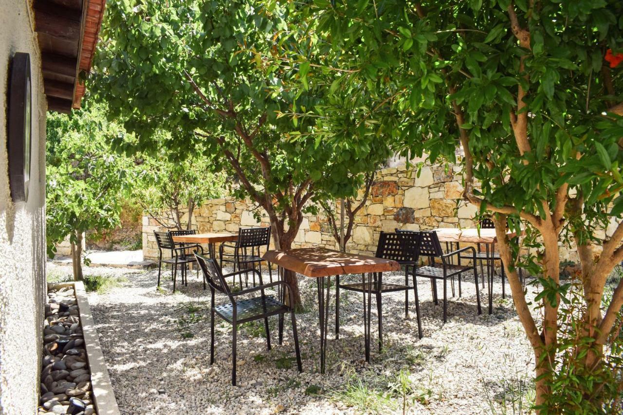 Monastery Estate Guesthouse Суйя Екстер'єр фото